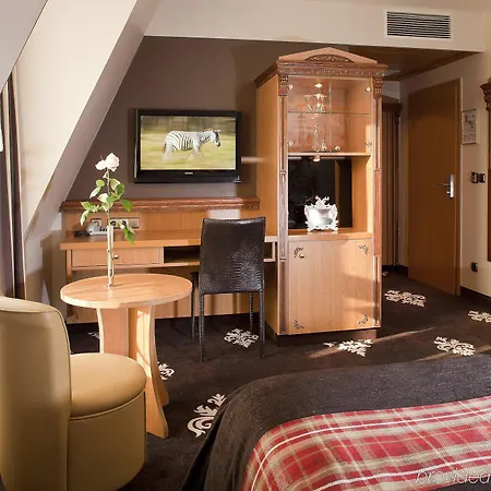 Parkhotel Heidehof Long Apartment 4*